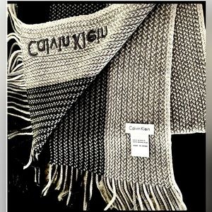 NWOT Unisex Calvin Klein Winter Scarf